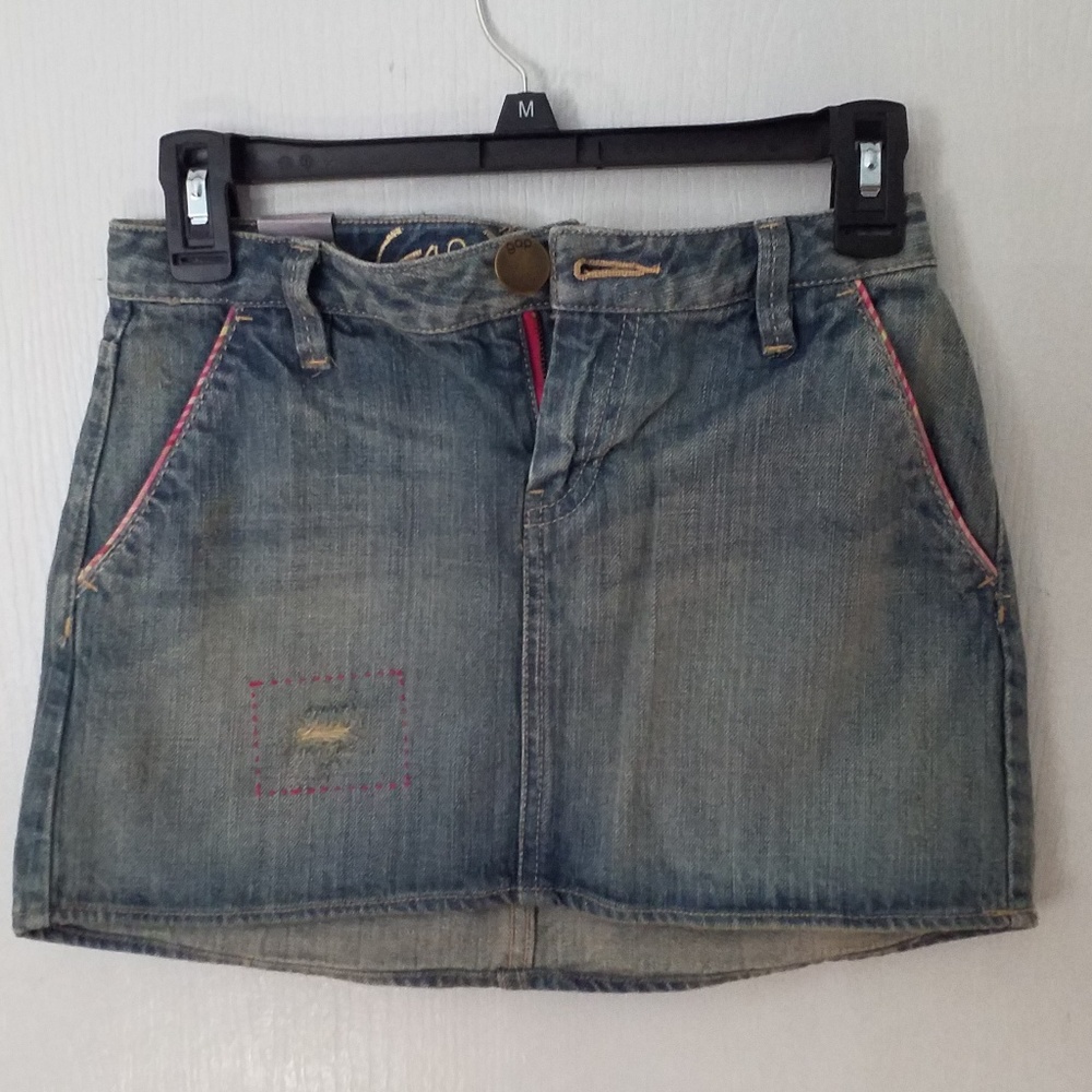 GAP Denim SKIRT Size 14 NWT ADJ Waist Embroidered blue JEAN button rear pockets